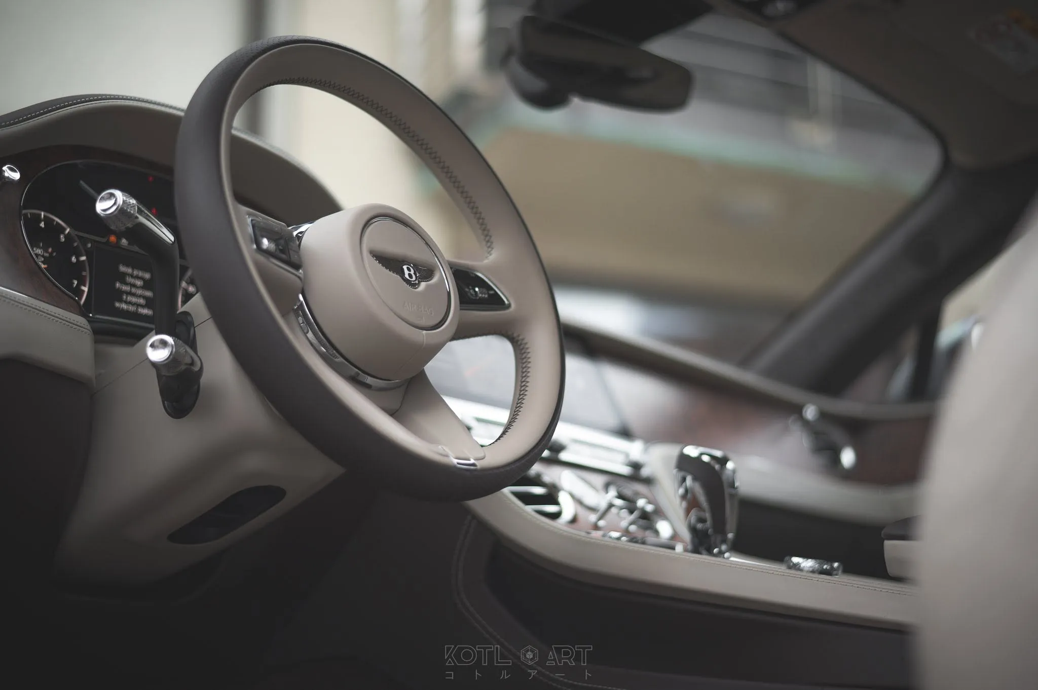 Bentley Continental GT — Korekta lakieru, kadr 3