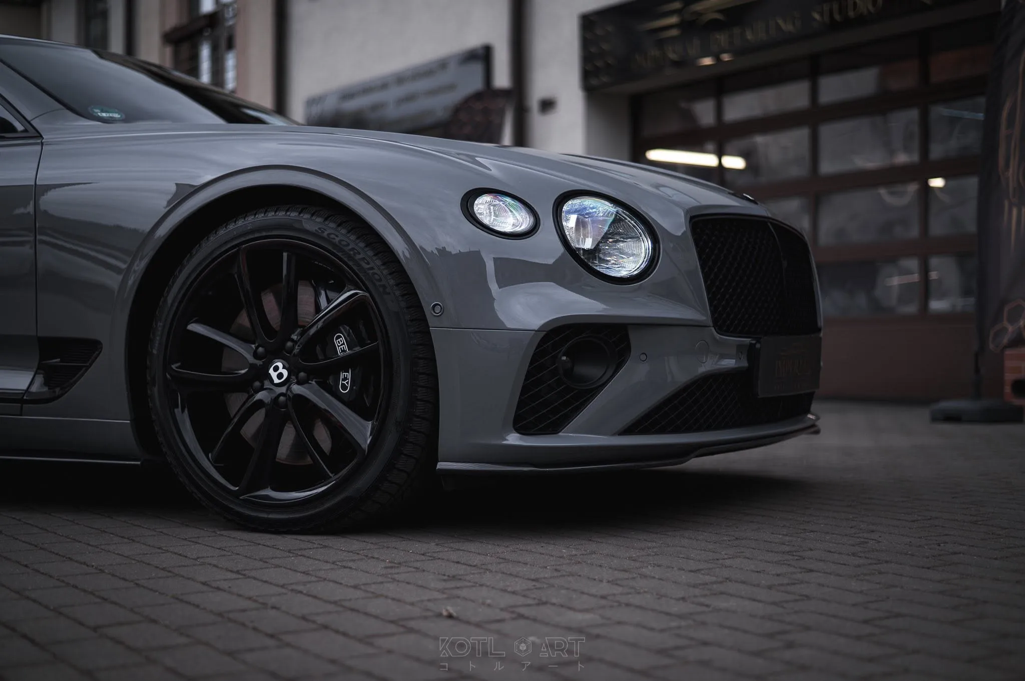 Bentley Continental GT po korekcie lakieru przed studiem Imperial