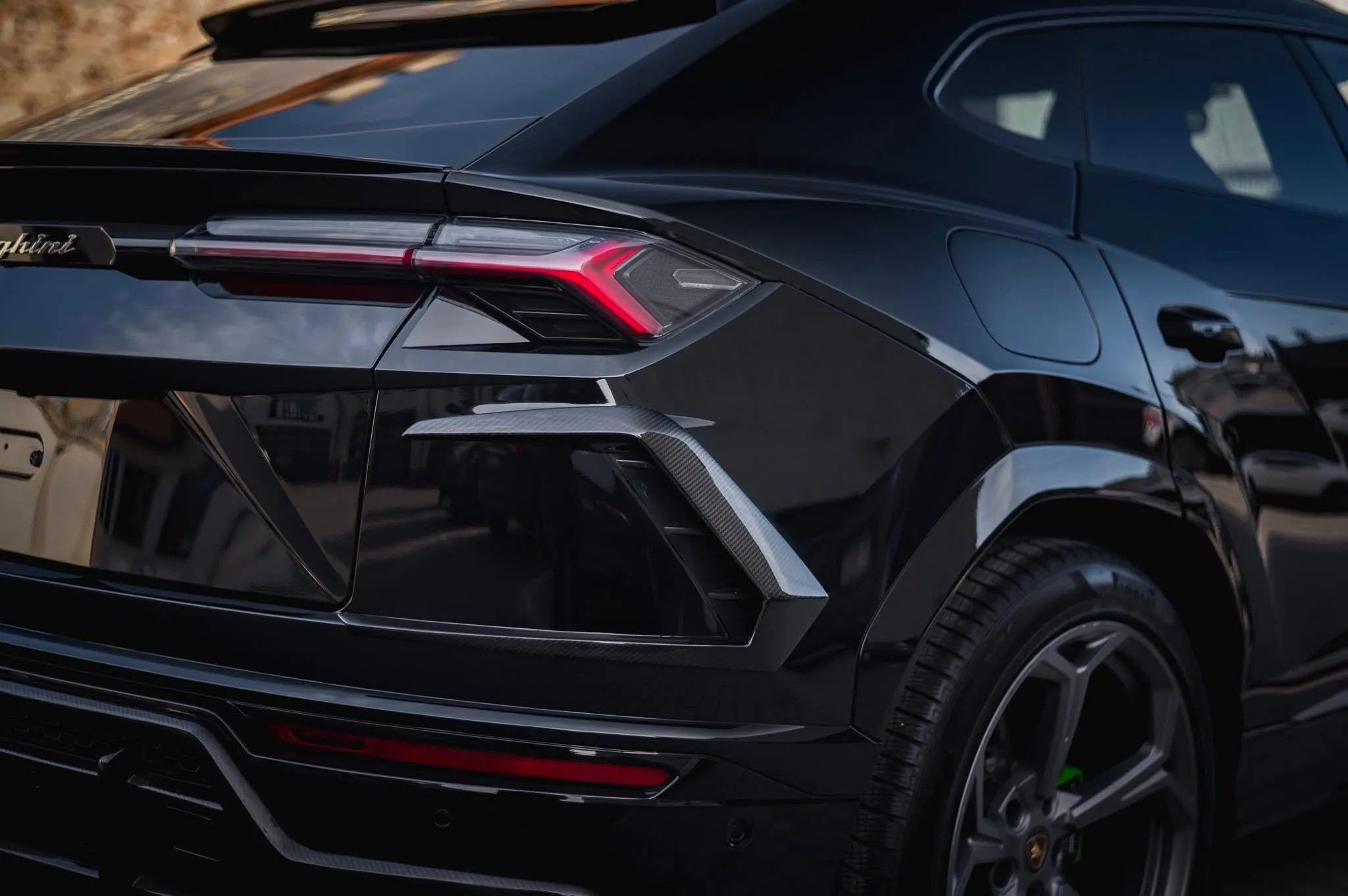 Lamborghini Urus — Detailing wnętrza, kadr 4