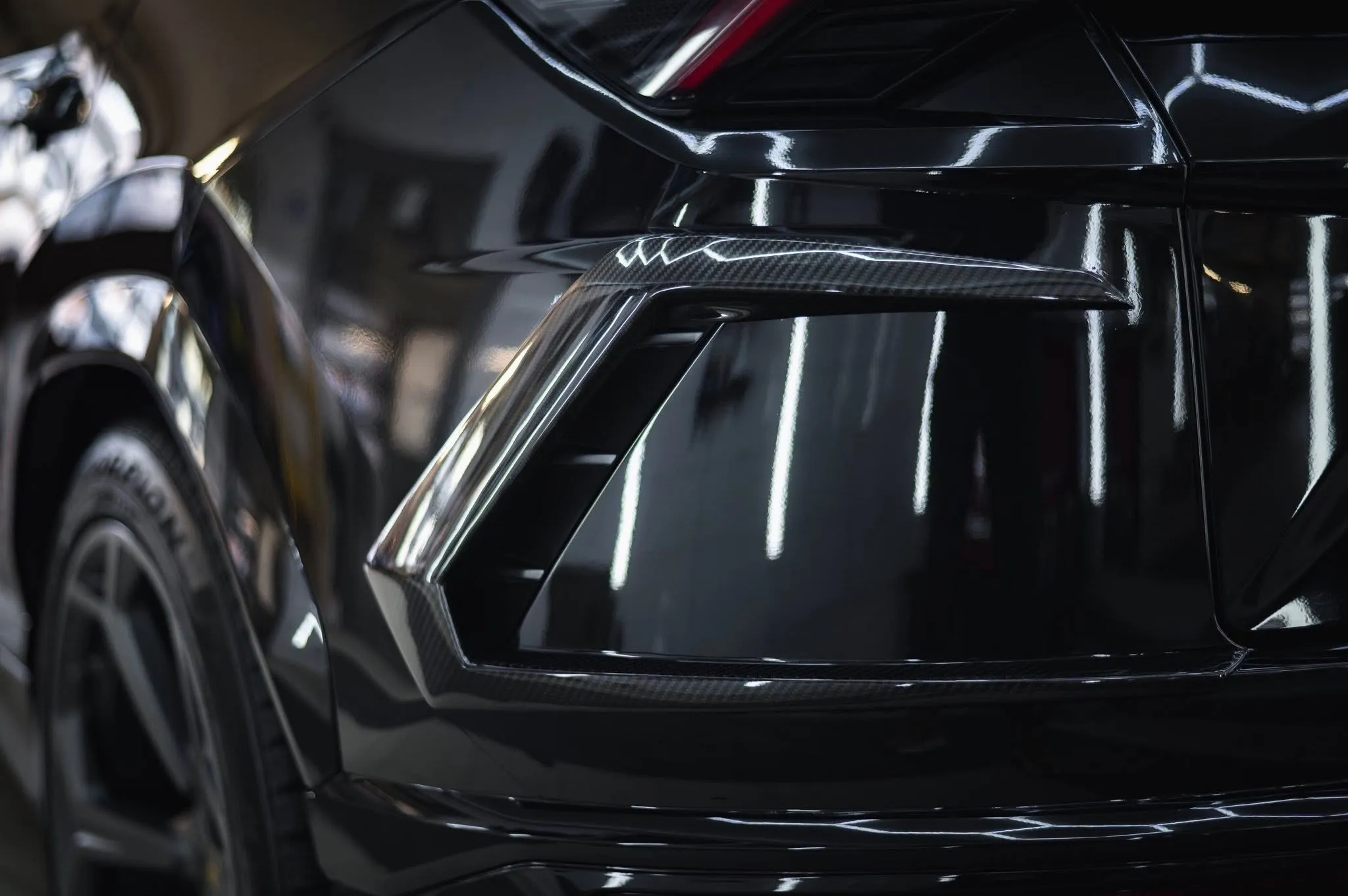 Lamborghini Urus — Detailing wnętrza, kadr 5